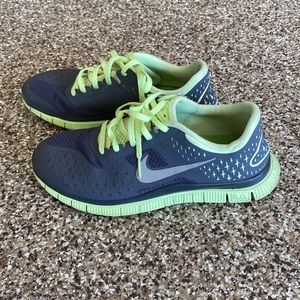 Nike free run shoes
